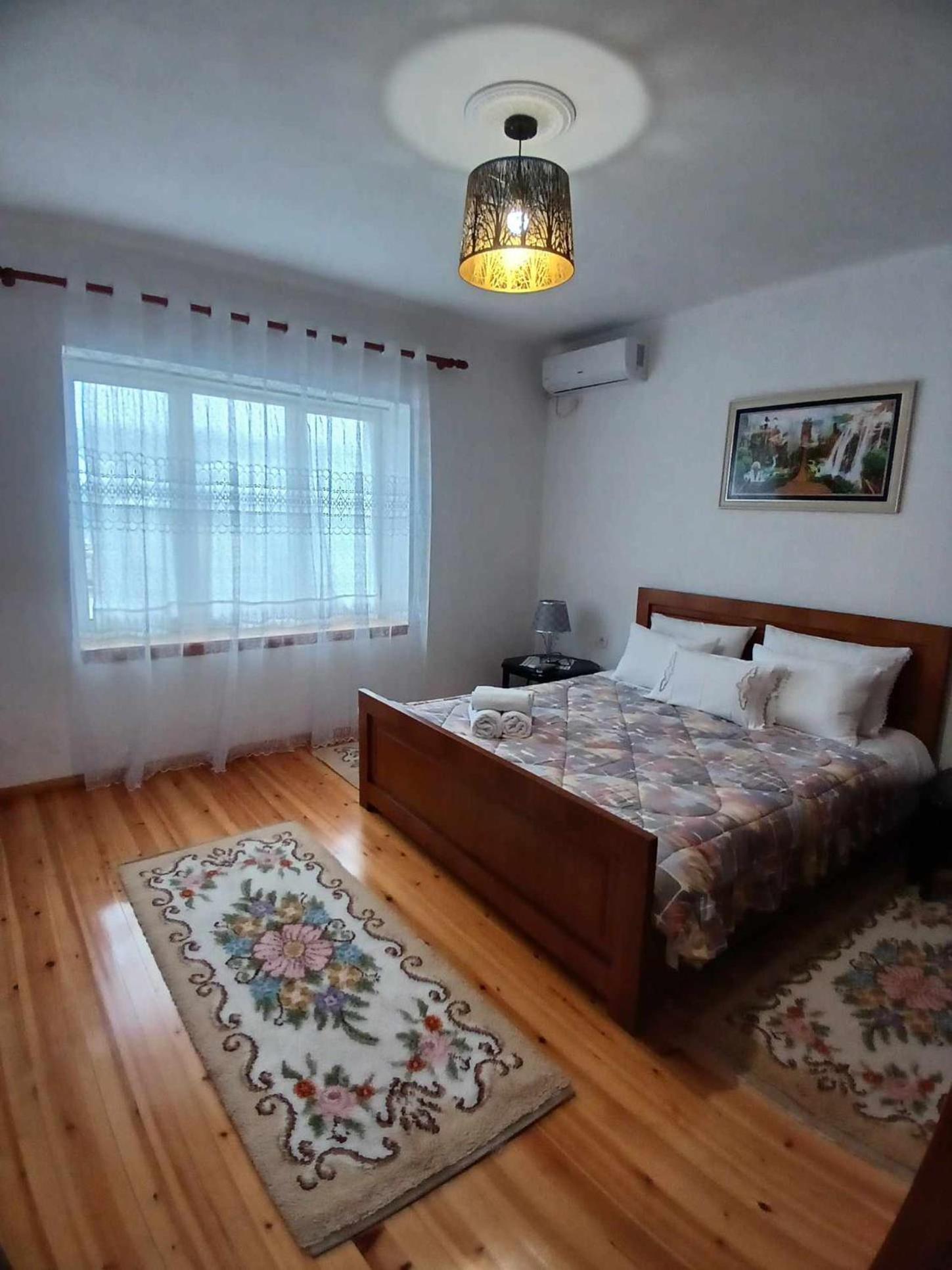 Eniguesthouse Gjirokastër Buitenkant foto
