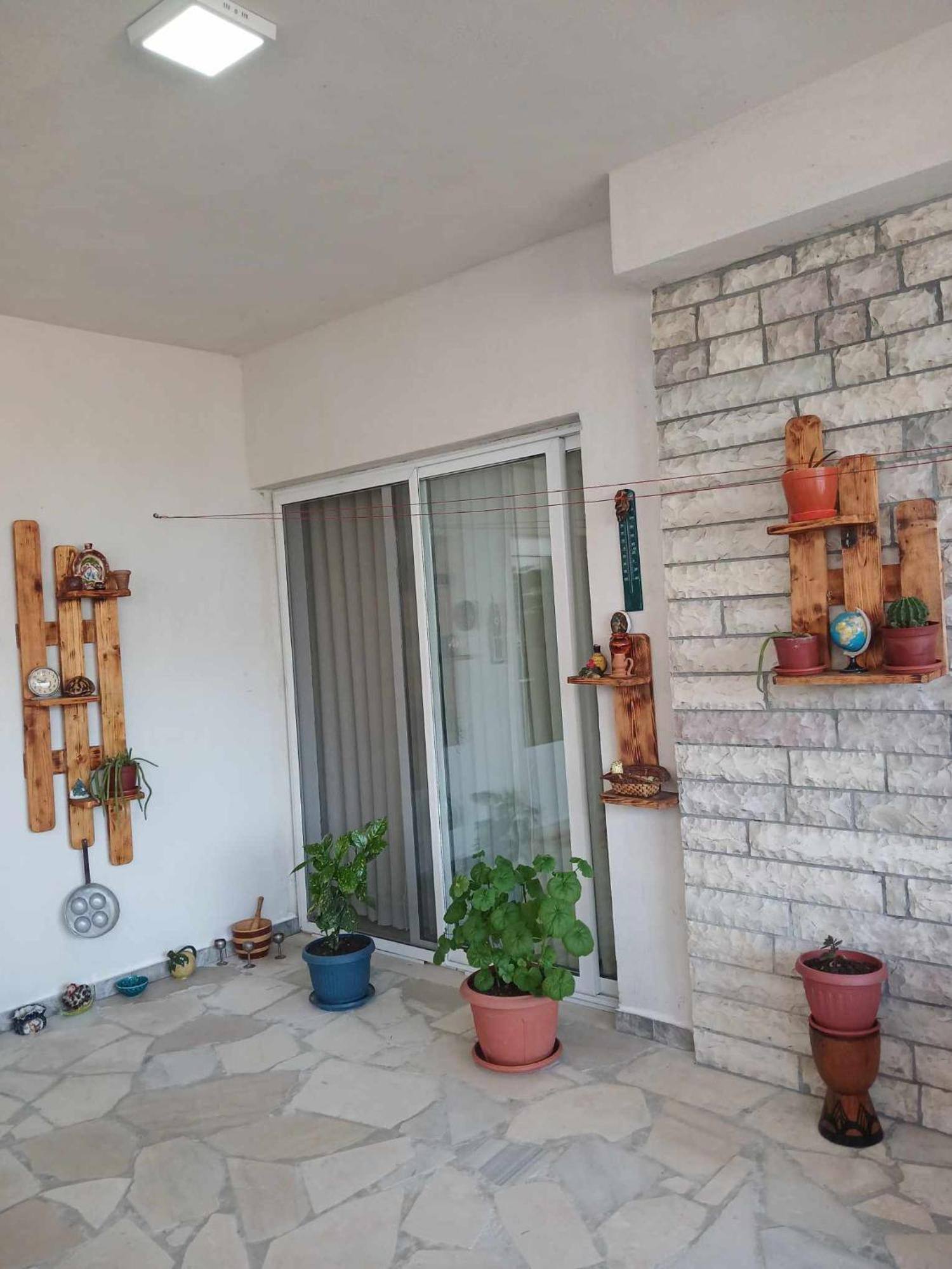 Eniguesthouse Gjirokastër Buitenkant foto