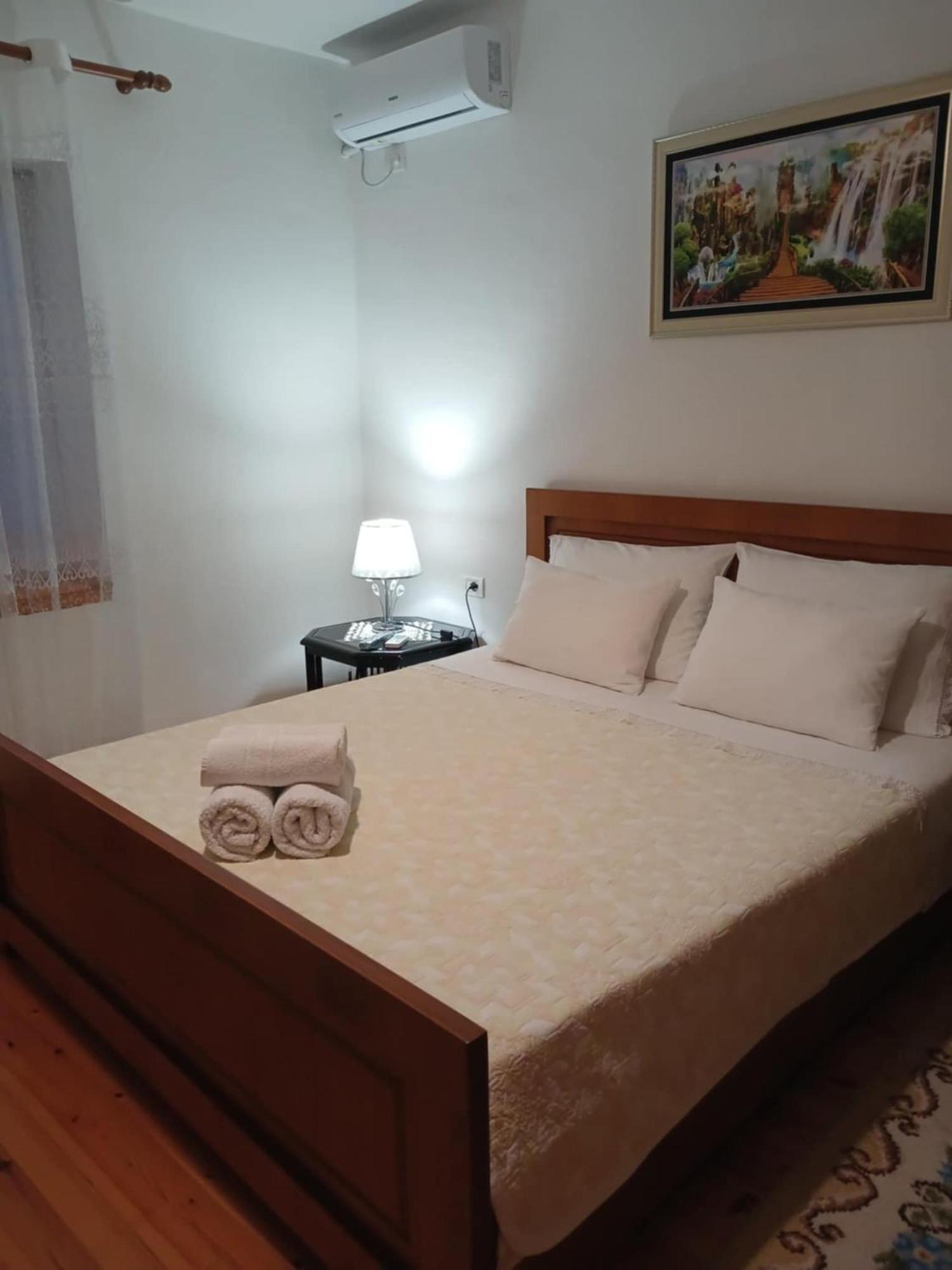 Eniguesthouse Gjirokastër Buitenkant foto