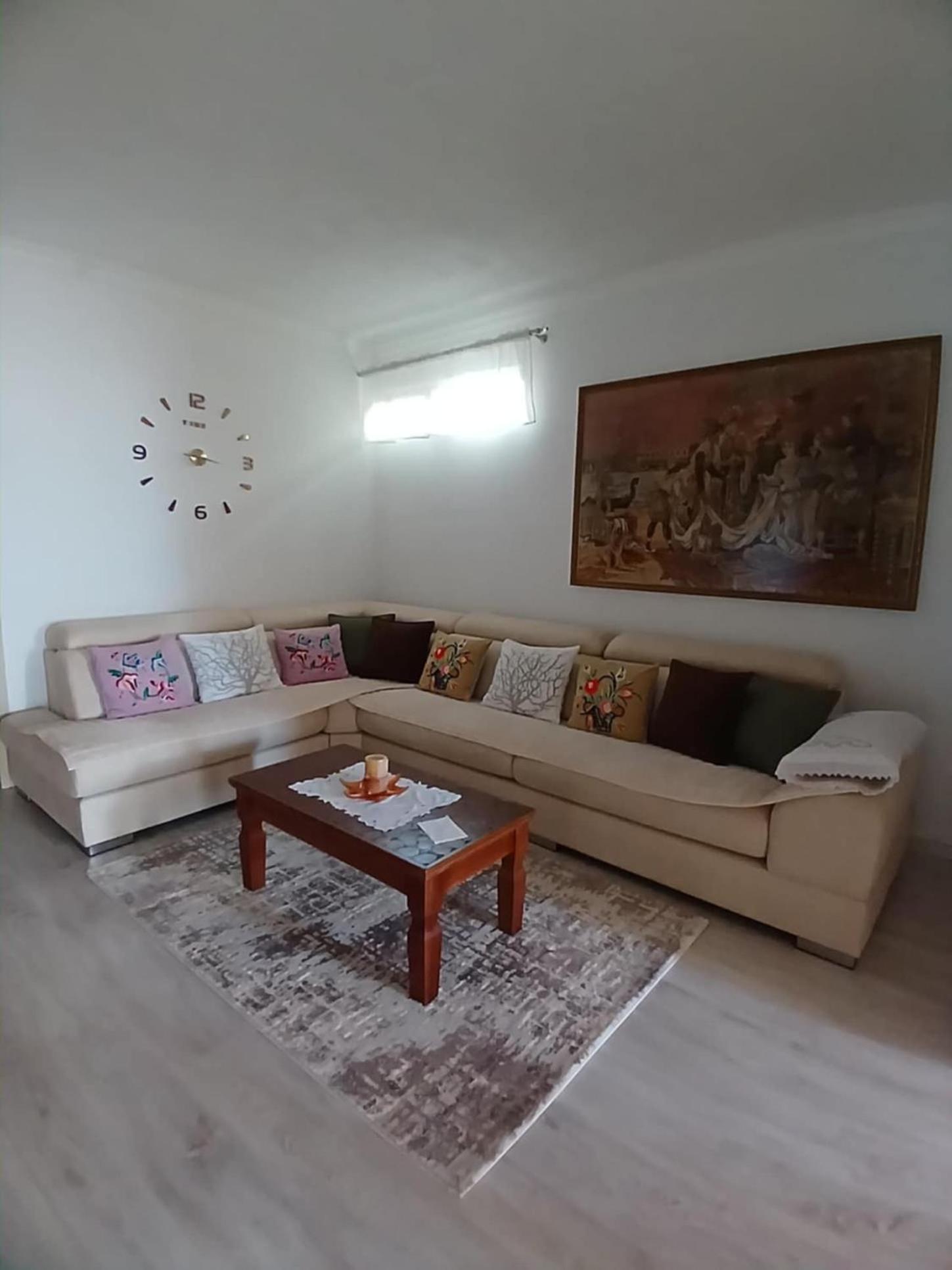 Eniguesthouse Gjirokastër Buitenkant foto